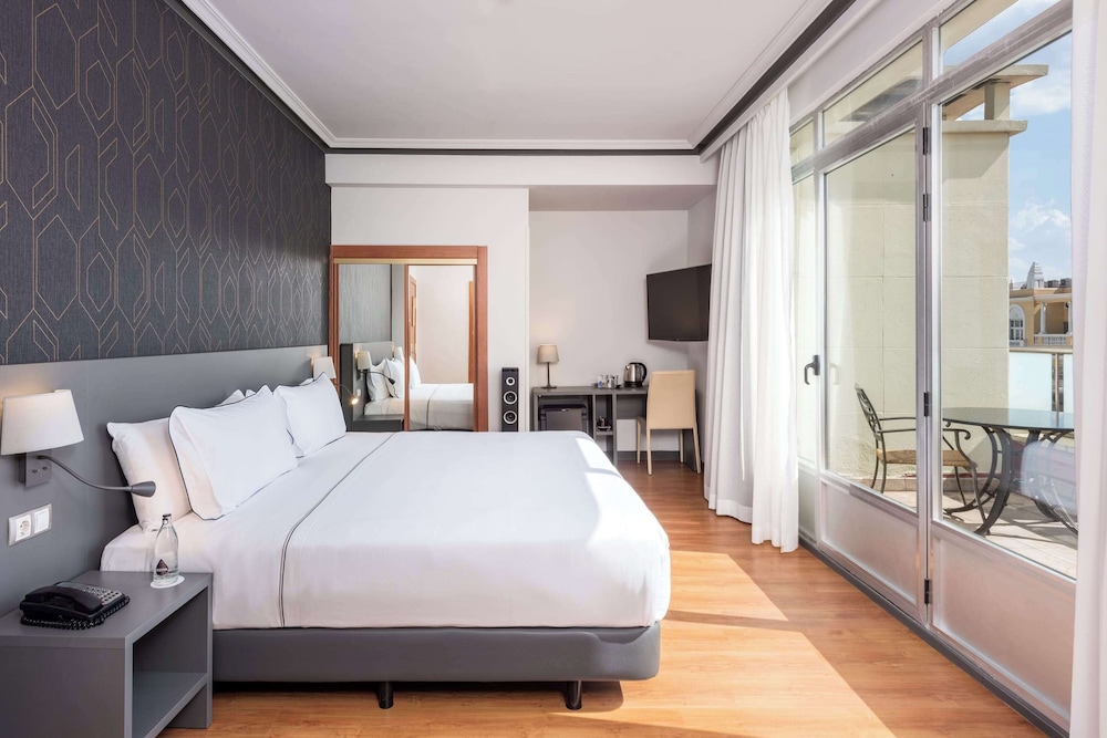 Hotel Madrid Plaza España Affiliated by Meliá 24