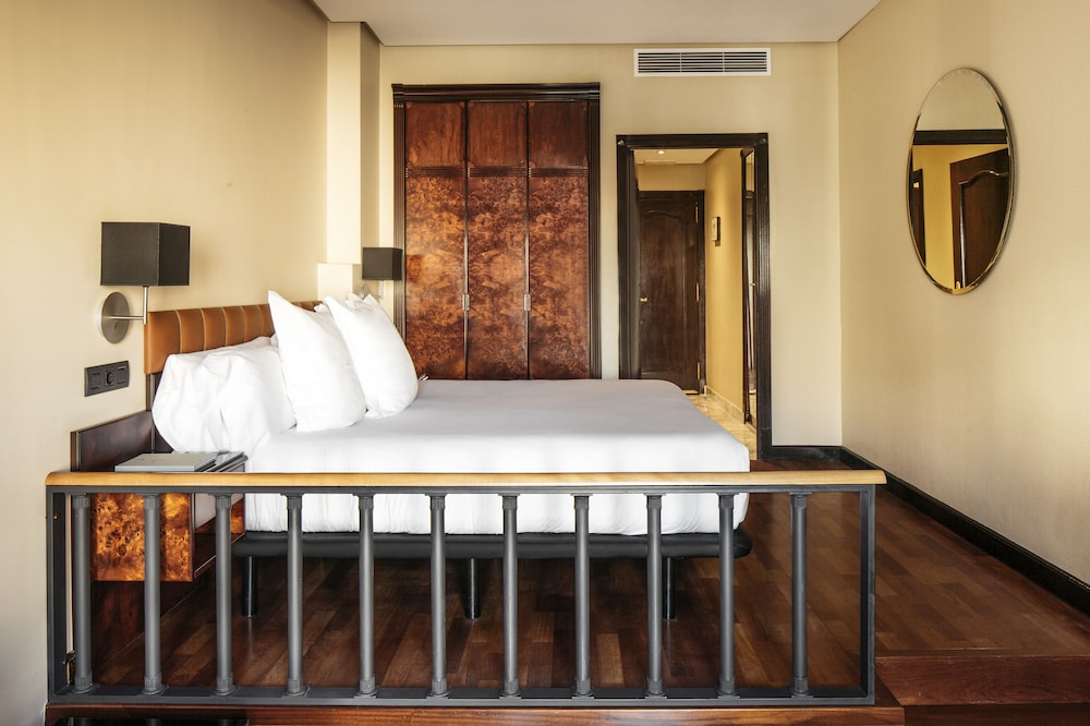 Hotel Villa Real 5
