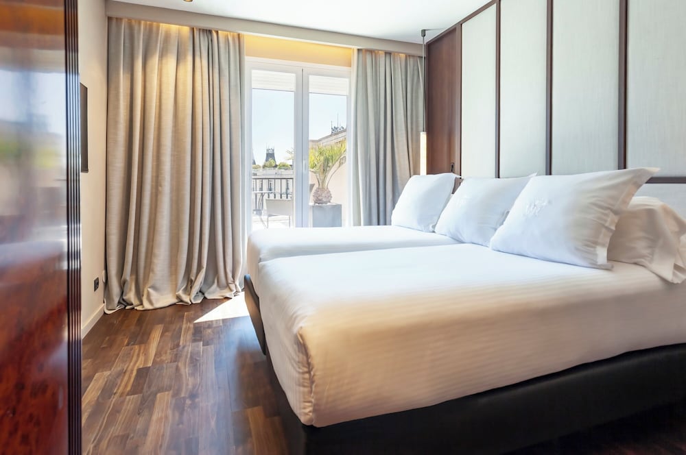 Hotel Villa Real 9