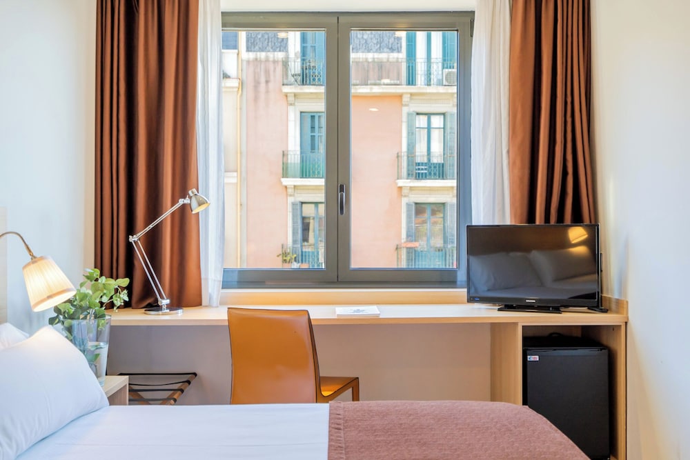 Glories Hotel 1