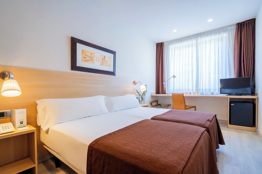 Glories Hotel 11