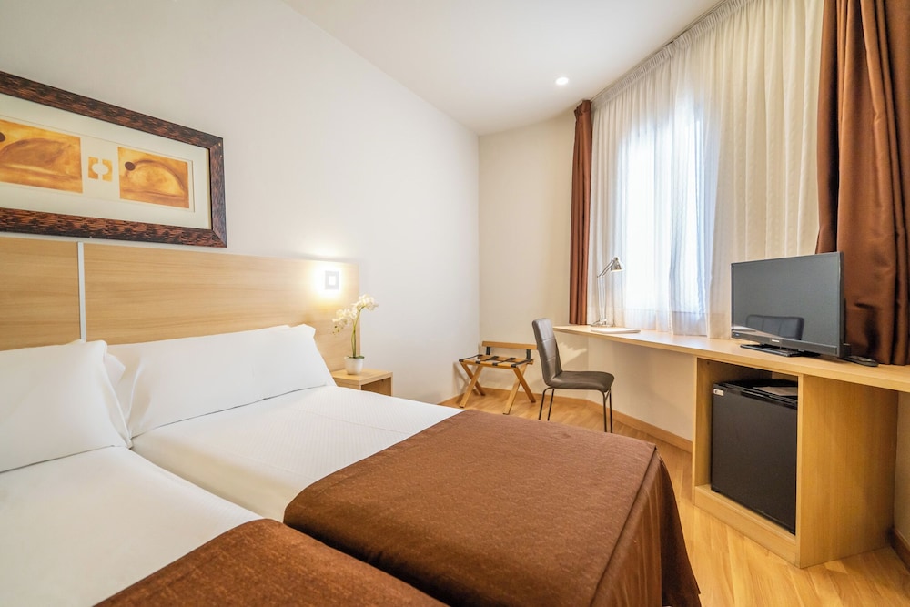 Glories Hotel 10