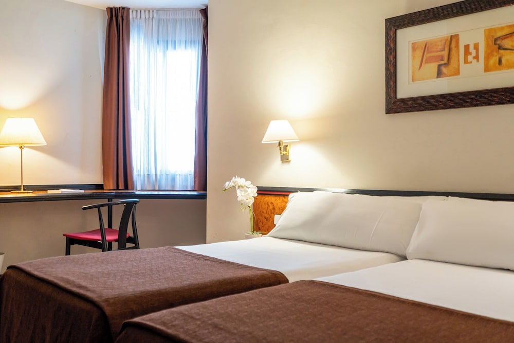 Glories Hotel 21