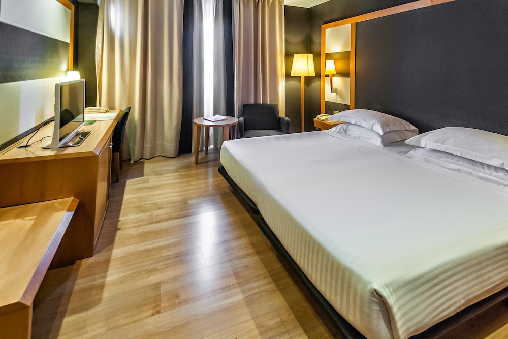Hotel Barcelona Universal 6