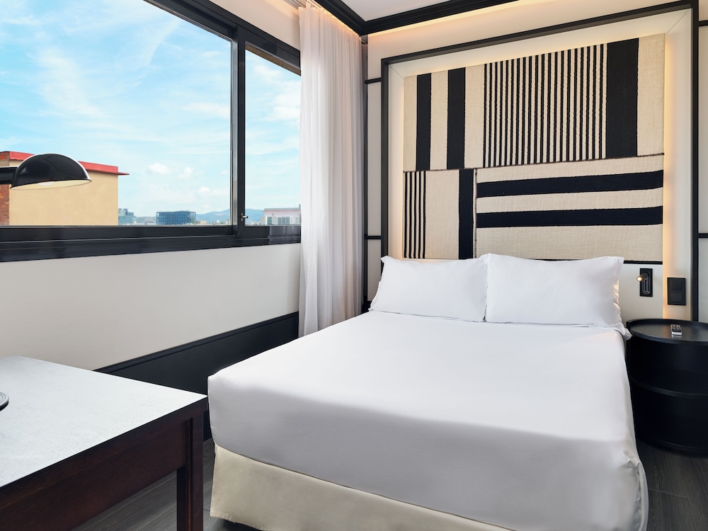 H10 Marina Barcelona 22