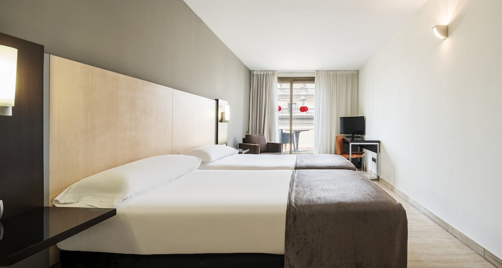 Hotel ILUNION Almirante 23
