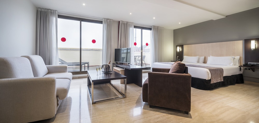 Hotel ILUNION Almirante 22