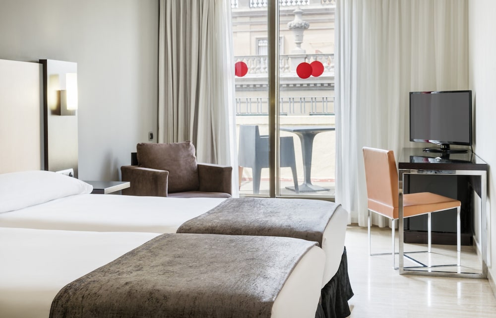 Hotel ILUNION Almirante 20