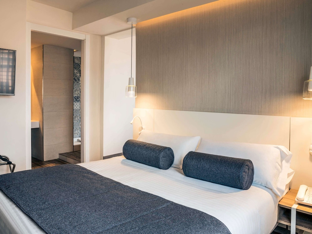 Mercure Barcelona Condor 19