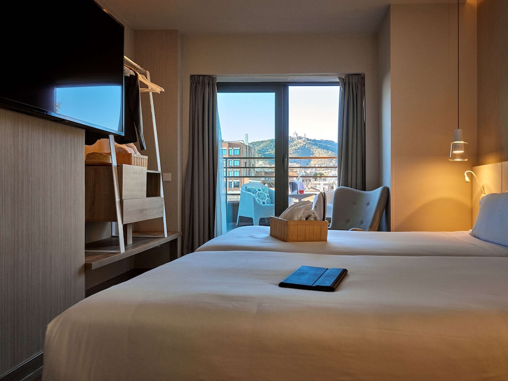 Mercure Barcelona Condor 9