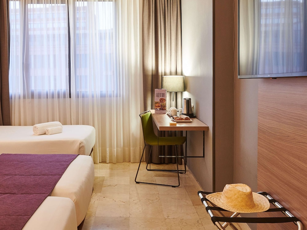 Mercure Barcelona Condor 21