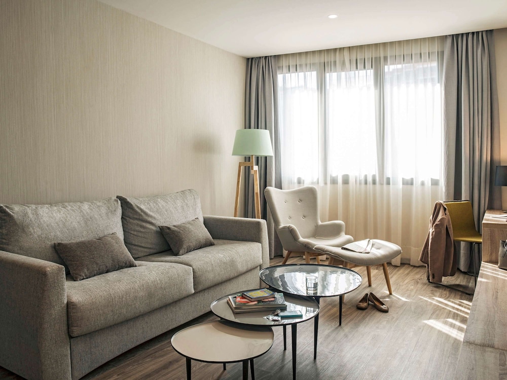 Mercure Barcelona Condor 23