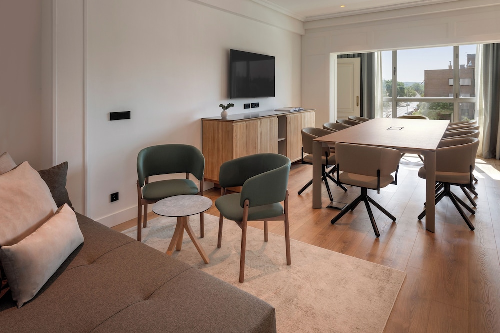 Meliá Madrid Barajas 15