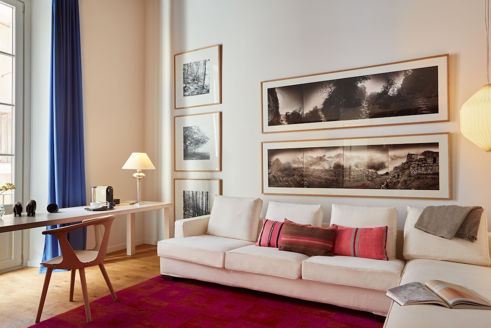 Hotel Neri 9