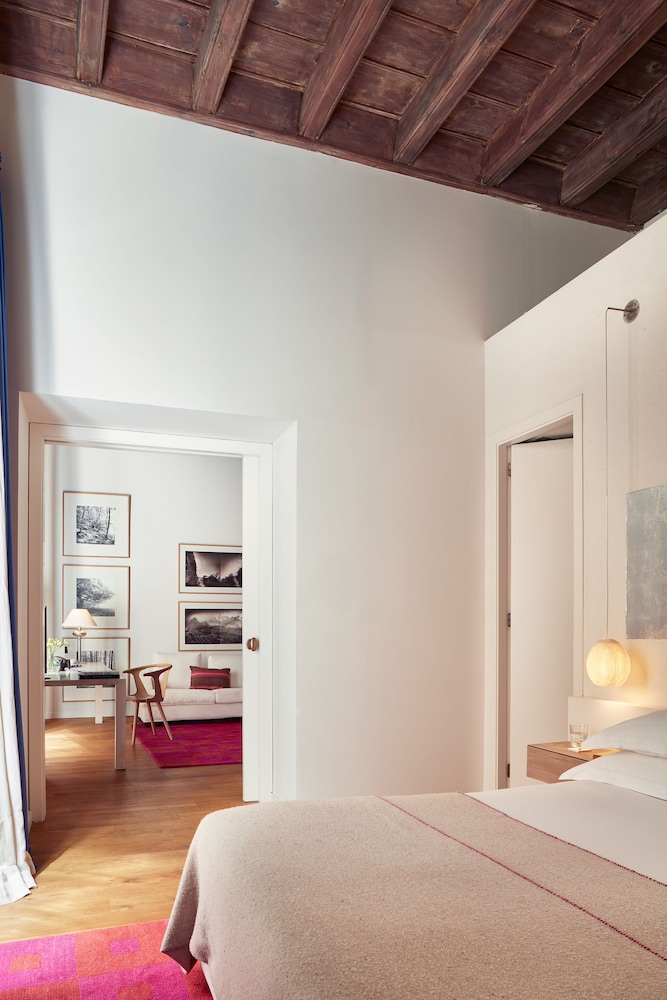 Hotel Neri 7