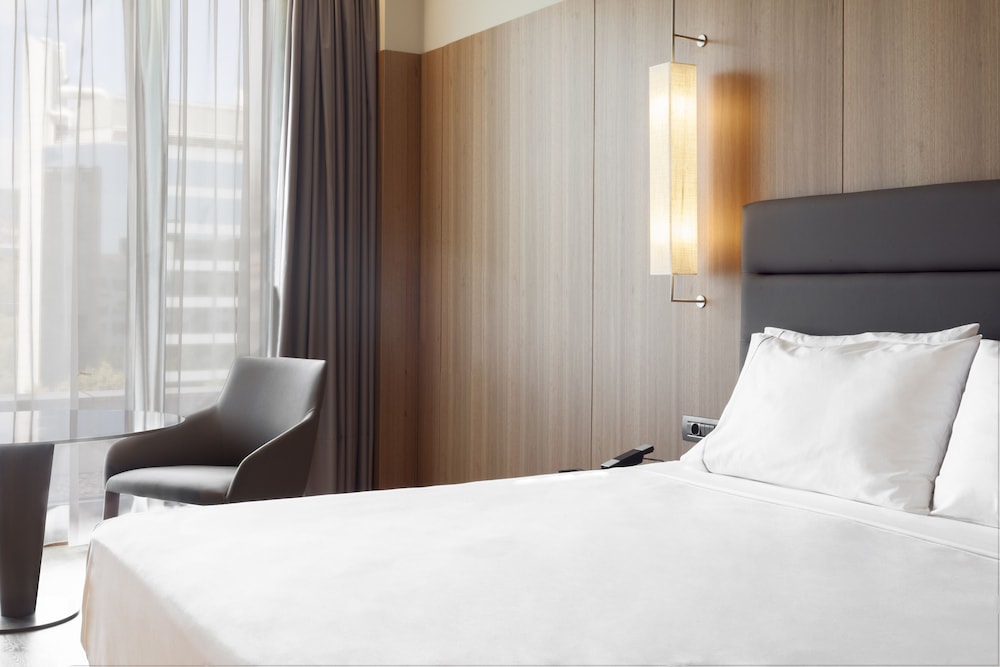 AC Hotel Diagonal L'Illa 6