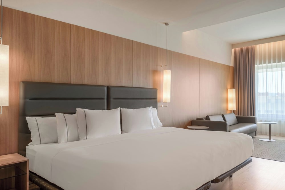 AC Hotel Diagonal L'Illa 14
