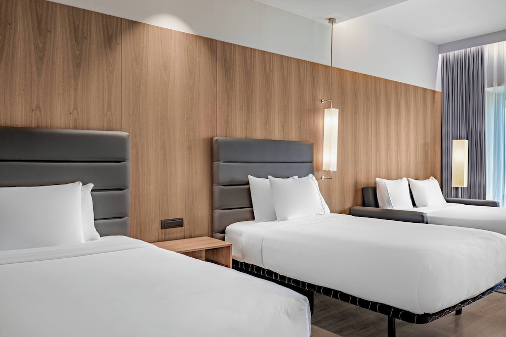AC Hotel Diagonal L'Illa 15