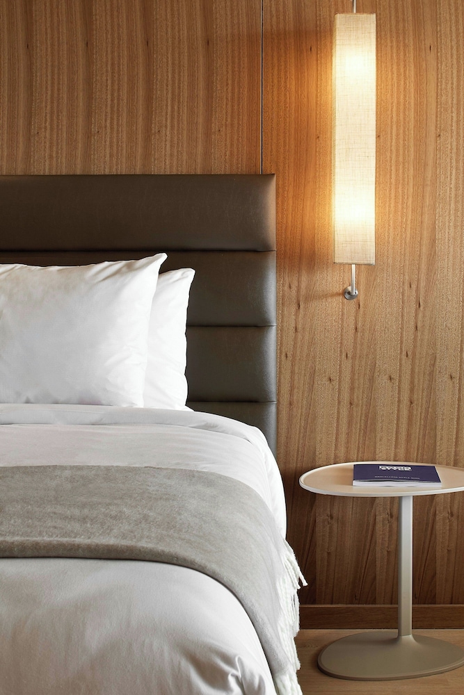 AC Hotel Diagonal L'Illa 23