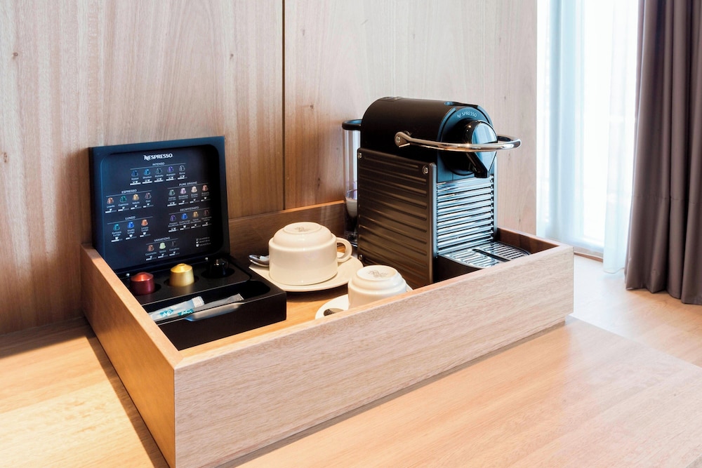 AC Hotel Diagonal L'Illa 9
