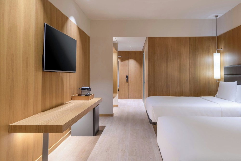 AC Hotel Diagonal L'Illa 16