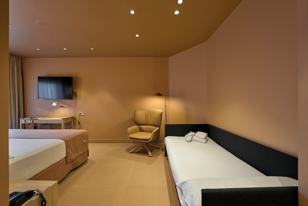 Barcelona Princess 17