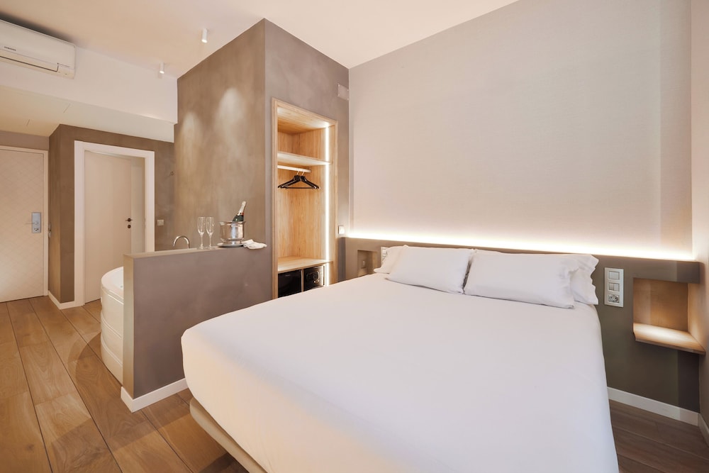 Barcelona Century Hotel 20