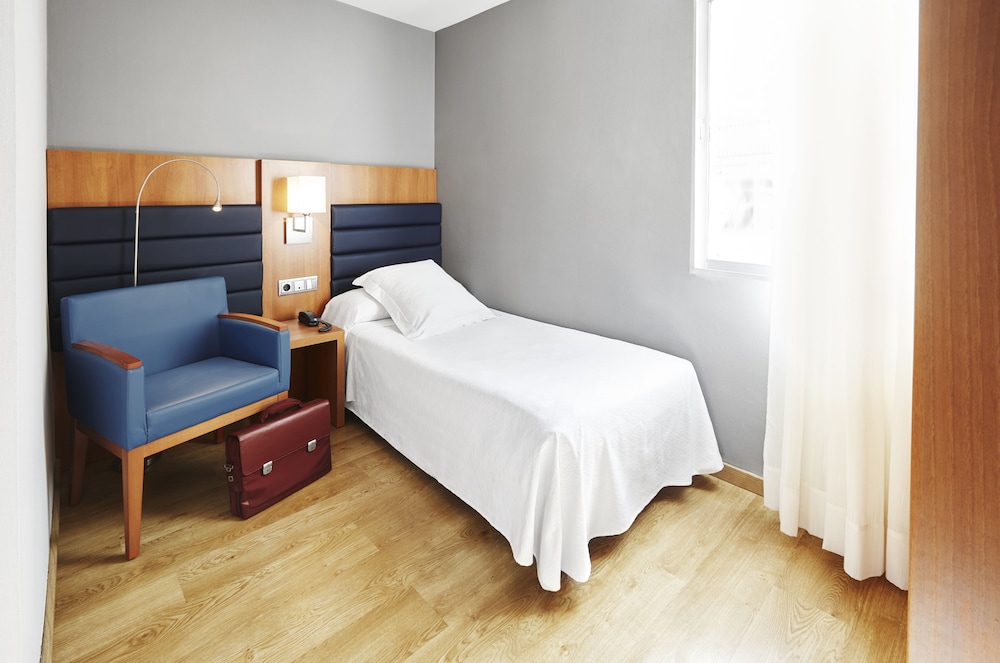 Barcelona Century Hotel 11