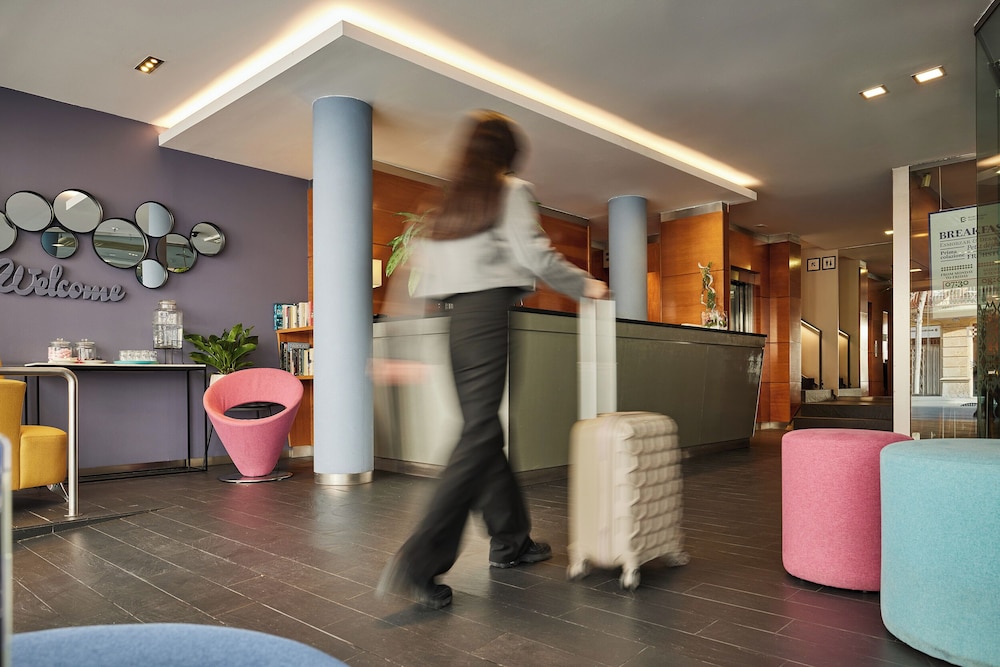 Barcelona Century Hotel 8