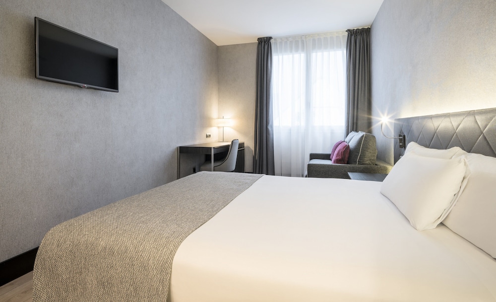 Hotel ILUNION Bel Art 14