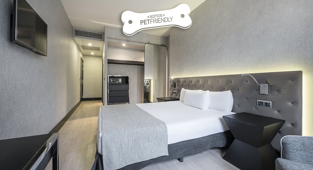 Hotel ILUNION Bel Art 11