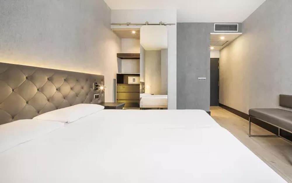 Hotel ILUNION Bel Art 24
