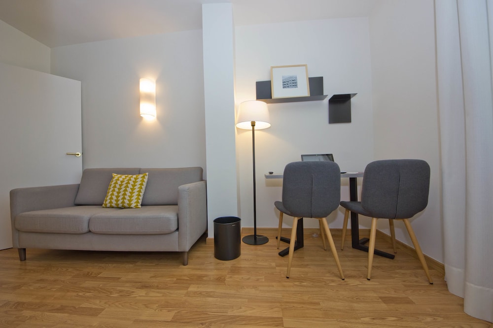 Aparthotel Atenea Vallès 16