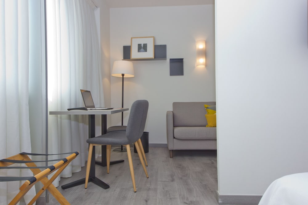 Aparthotel Atenea Vallès 10