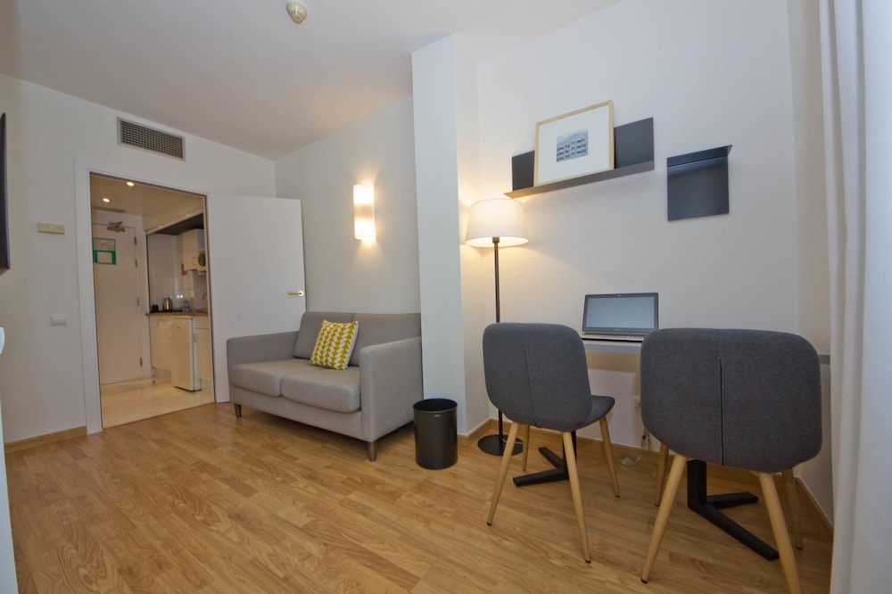 Aparthotel Atenea Vallès 17