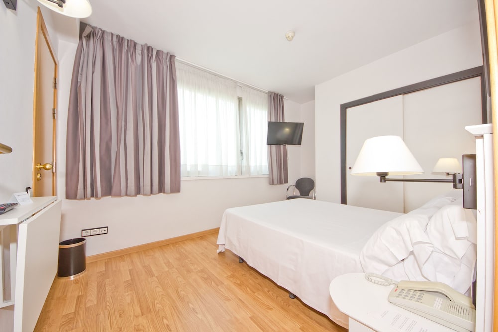 Aparthotel Atenea Vallès 5