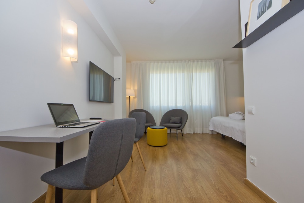 Aparthotel Atenea Vallès 23