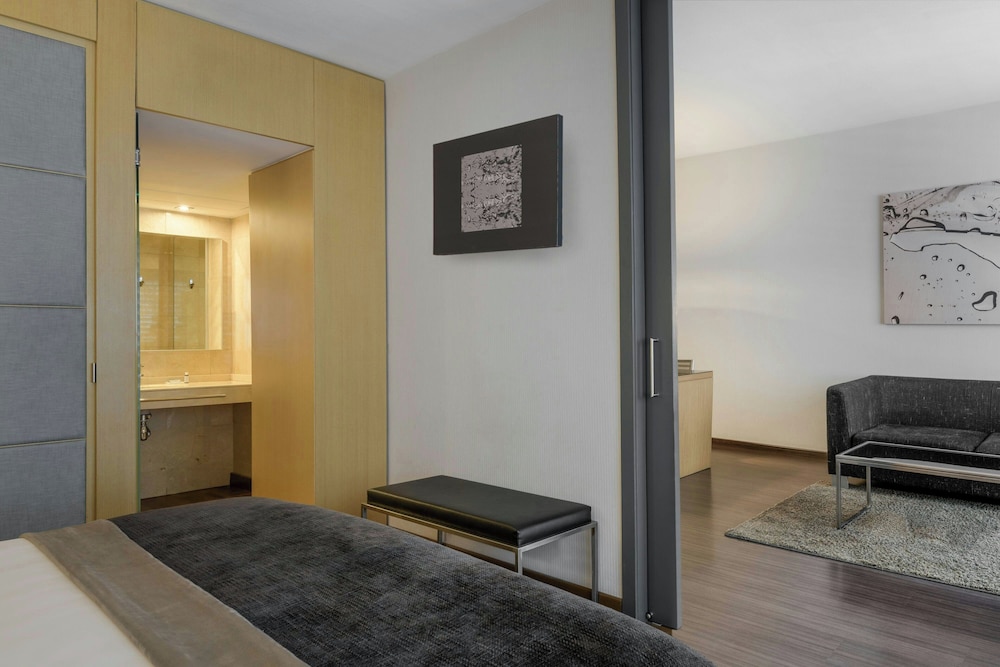 AC Hotel Victoria Suites 21