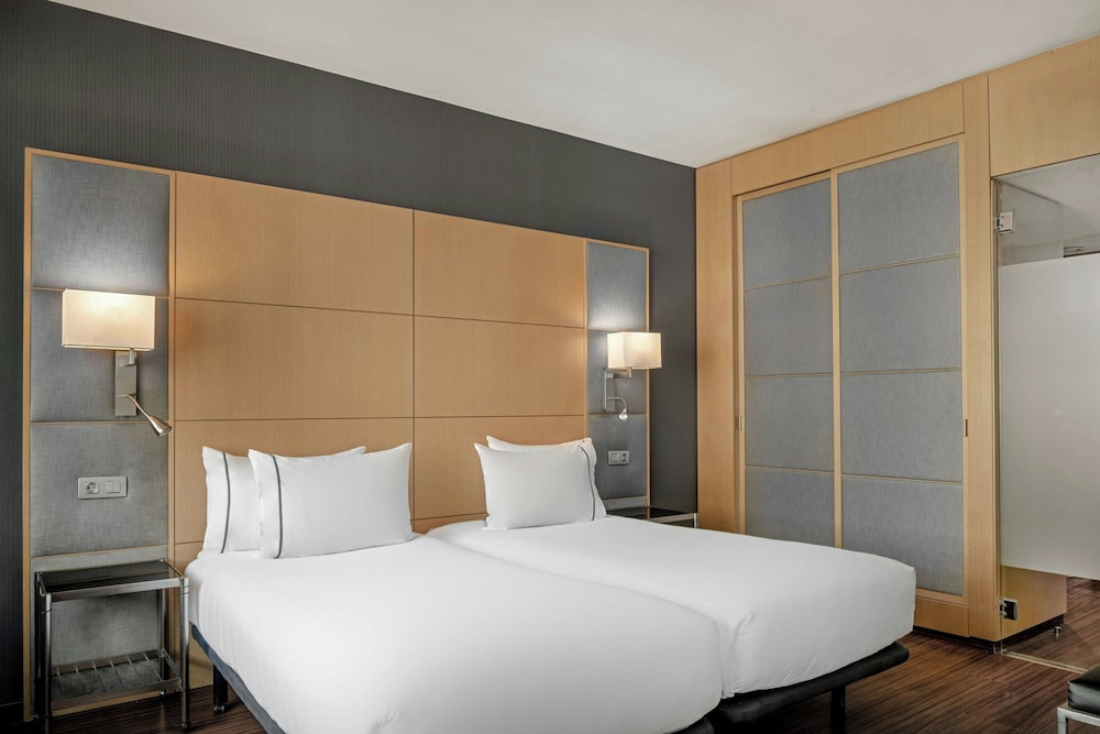 AC Hotel Victoria Suites 15