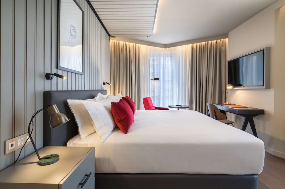 Canopy by Hilton Madrid Castellana 15