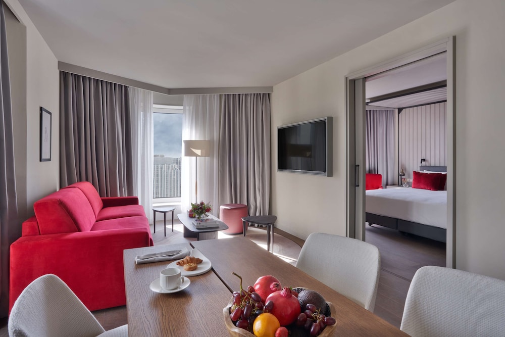 Canopy by Hilton Madrid Castellana 23