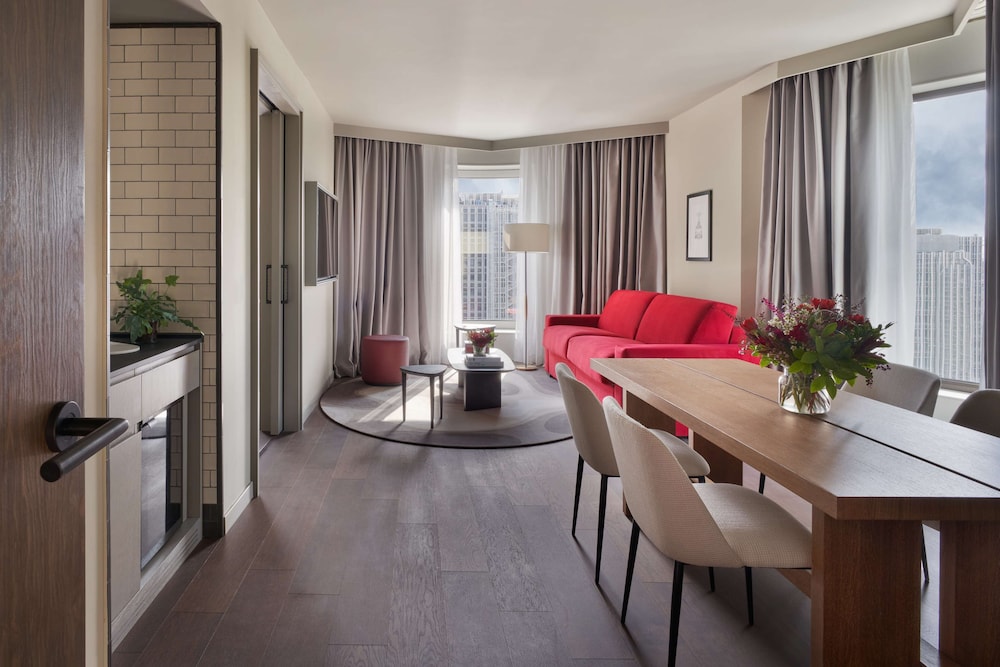Canopy by Hilton Madrid Castellana 20