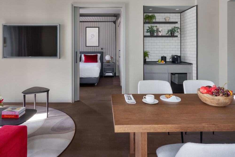 Canopy by Hilton Madrid Castellana 19