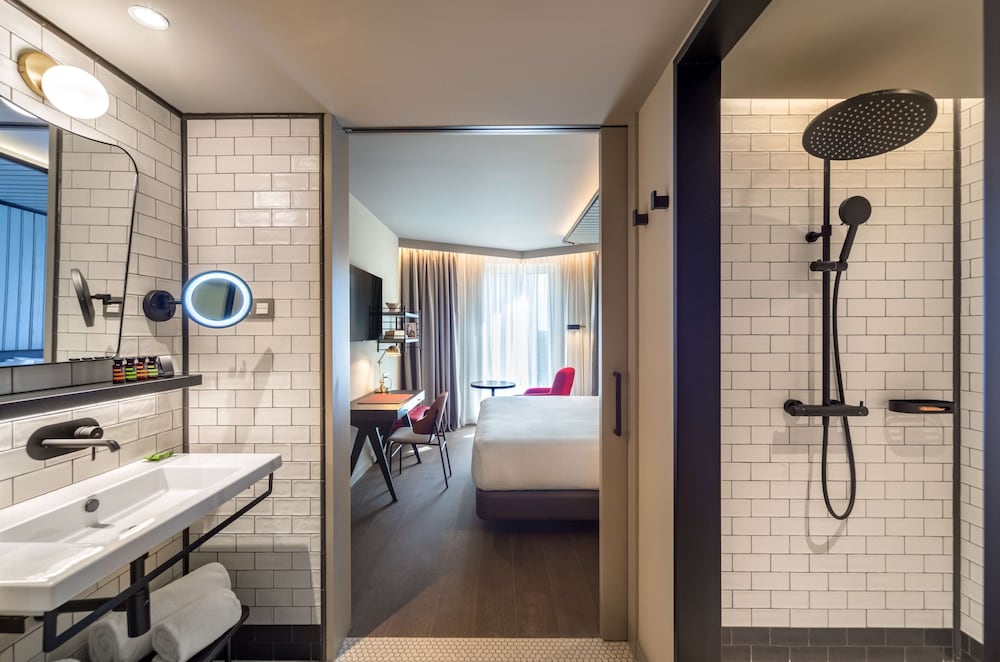 Canopy by Hilton Madrid Castellana 21