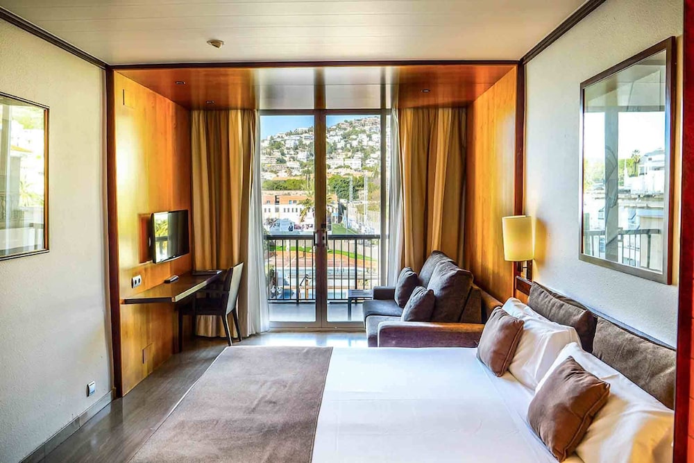 Hotel Estela Del Arte 24