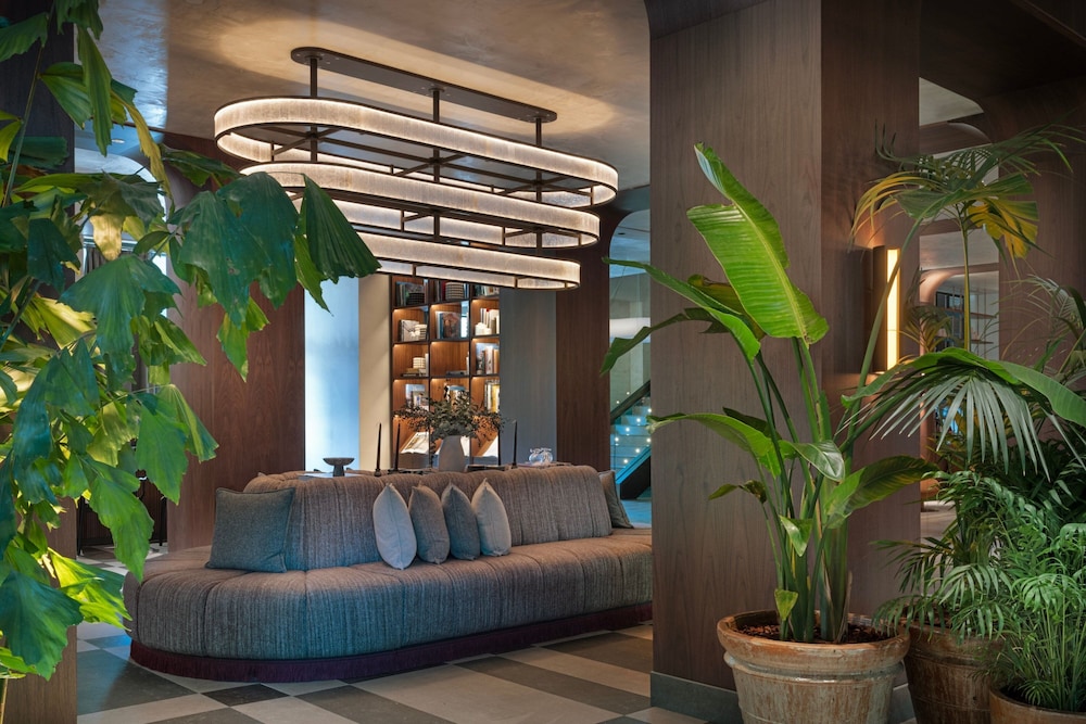 The Westin Madrid Cuzco 8