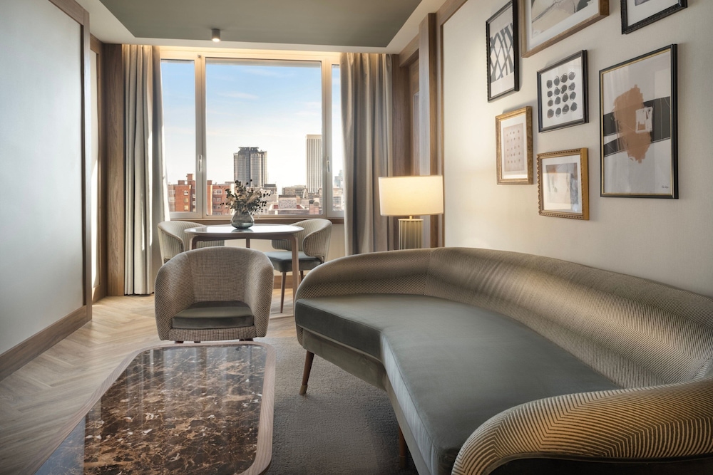 The Westin Madrid Cuzco 21