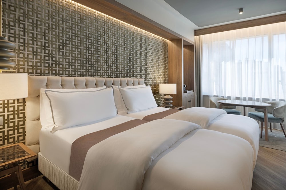 The Westin Madrid Cuzco 22