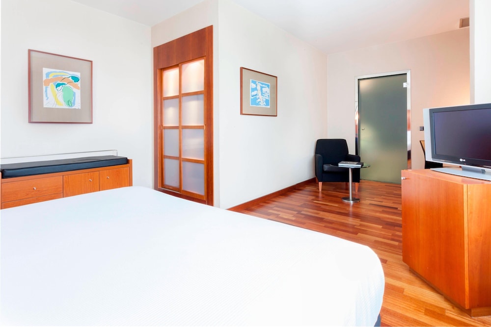 AC Hotel Alcalá de Henares 17