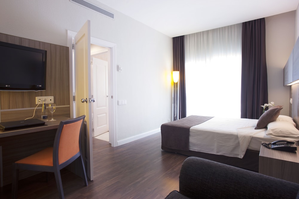 Hotel Serrano 4